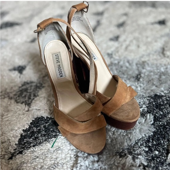Steve Madden Heels - Picture 2 of 4